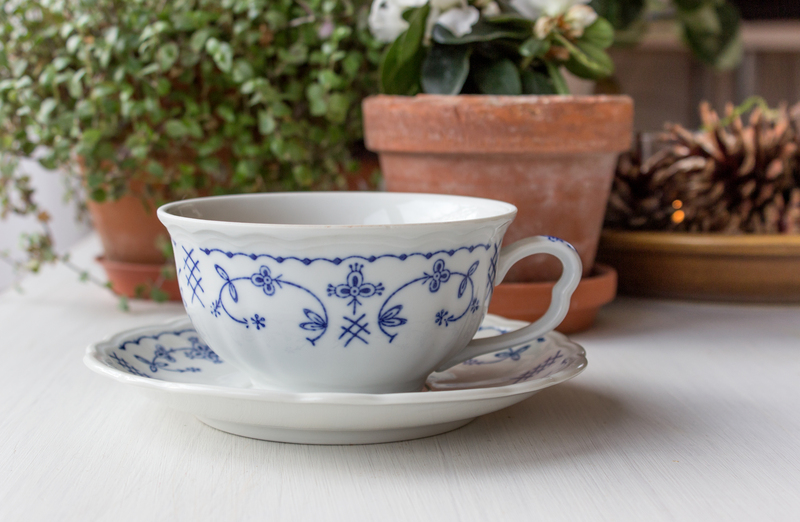 Hosting Made Easy With This Pre-Party Cleaning Blueprint